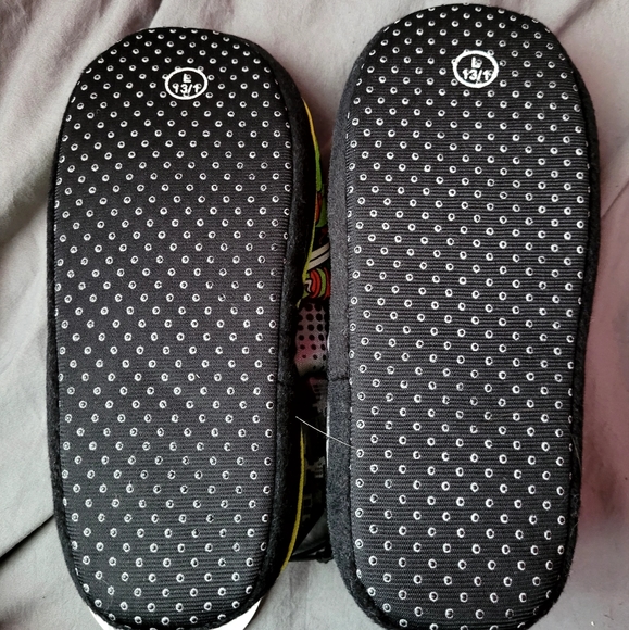 Slippers - Picture 3 of 3